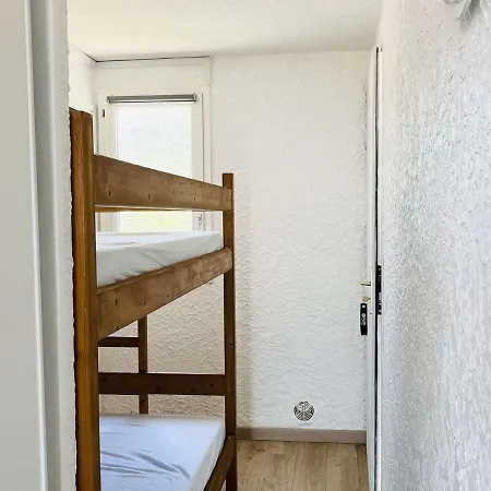 Charmant Studio Climatise Avec Terrasse Et Parking A 1 Km De La Plage, 4 Couchages - Fr-1-63-314 Apartment
