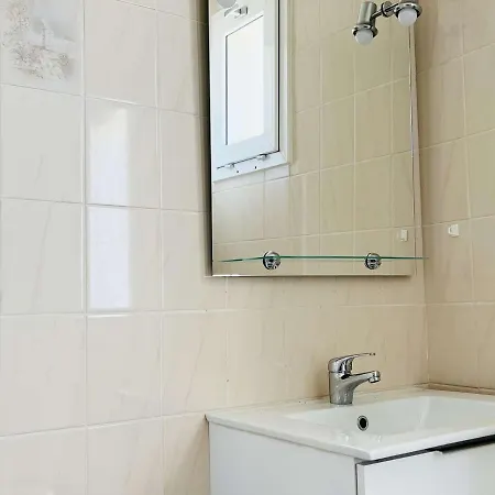 Charmant Studio Climatise Avec Terrasse Et Parking A 1 Km De La Plage, 4 Couchages - Fr-1-63-314 Lumio (Corsica)