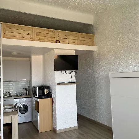 Charmant Studio Climatise Avec Terrasse Et Parking A 1 Km De La Plage, 4 Couchages - Fr-1-63-314 Apartment *