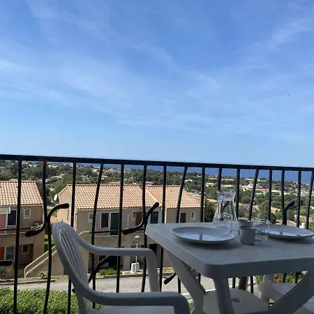 Charmant Studio Climatise Avec Terrasse Et Parking A 1 Km De La Plage, 4 Couchages - Fr-1-63-314 Apartment